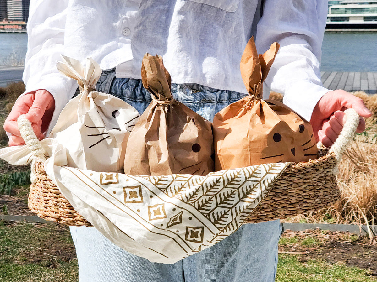 Savar Bread Basket with White Handle-5