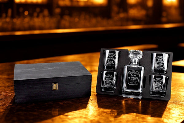 Personalized whiskey decanter set with custom engraving – perfect gift for Father's Day, groomsmen, and housewarming by Creations by Alfie