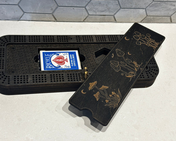 Planche de cribbage personnalisée avec chevilles métalliques et jeu de cartes