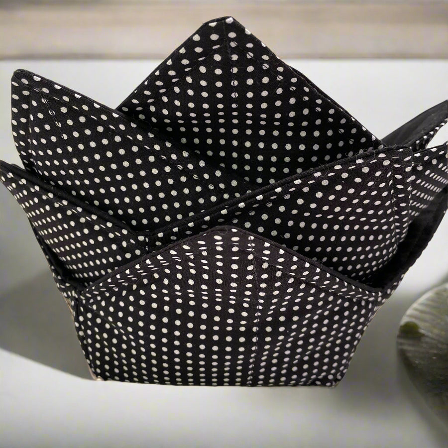 Black and White Polka Dot Bowl Cozy