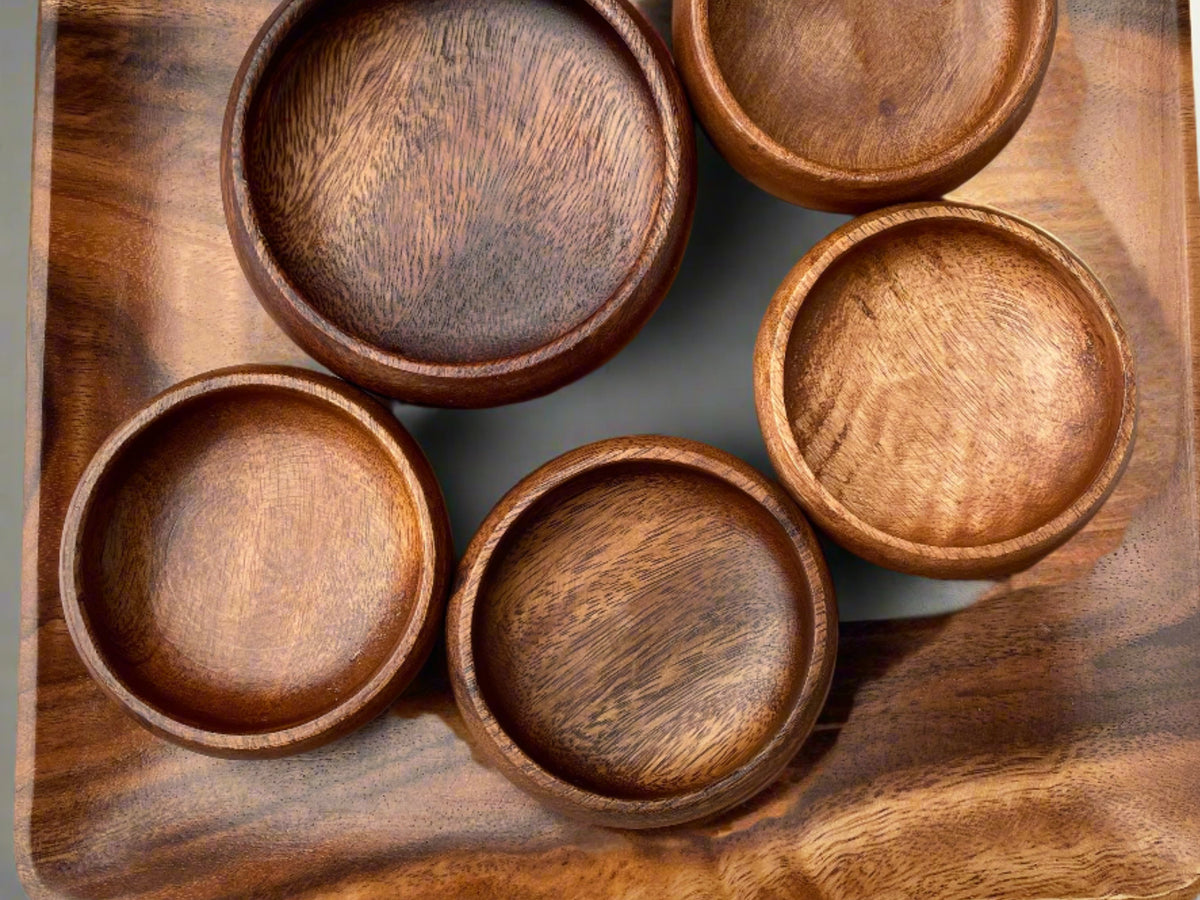 Ensemble d'assiettes de service en bois d'acacia