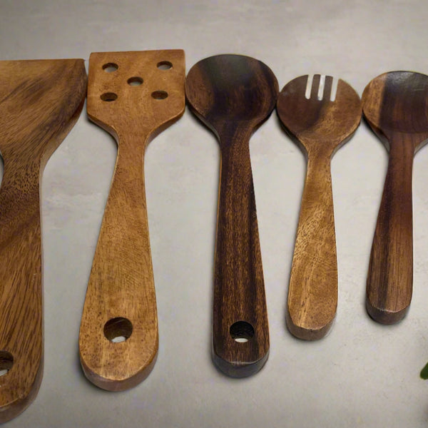 Ensemble de 5 couverts à salade et ustensiles de cuisine en bois d'acacia