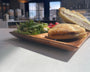 Assiette de service 3 parties en bois d'acacia, 10.5" x 8"